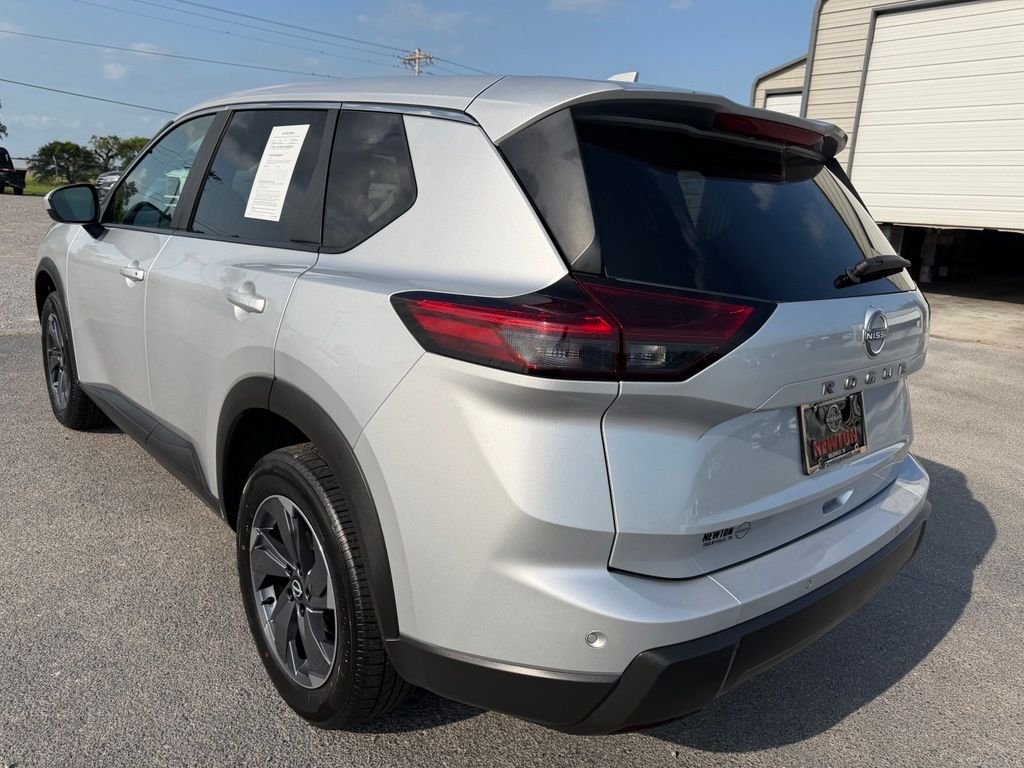 Used 2025 Silver Nissan SV image 35