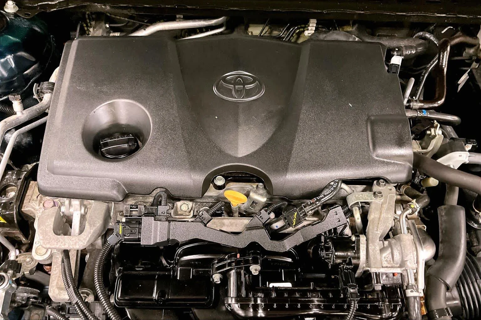 Used 2020 Galactic Aqua Mica Toyota XSE image 32