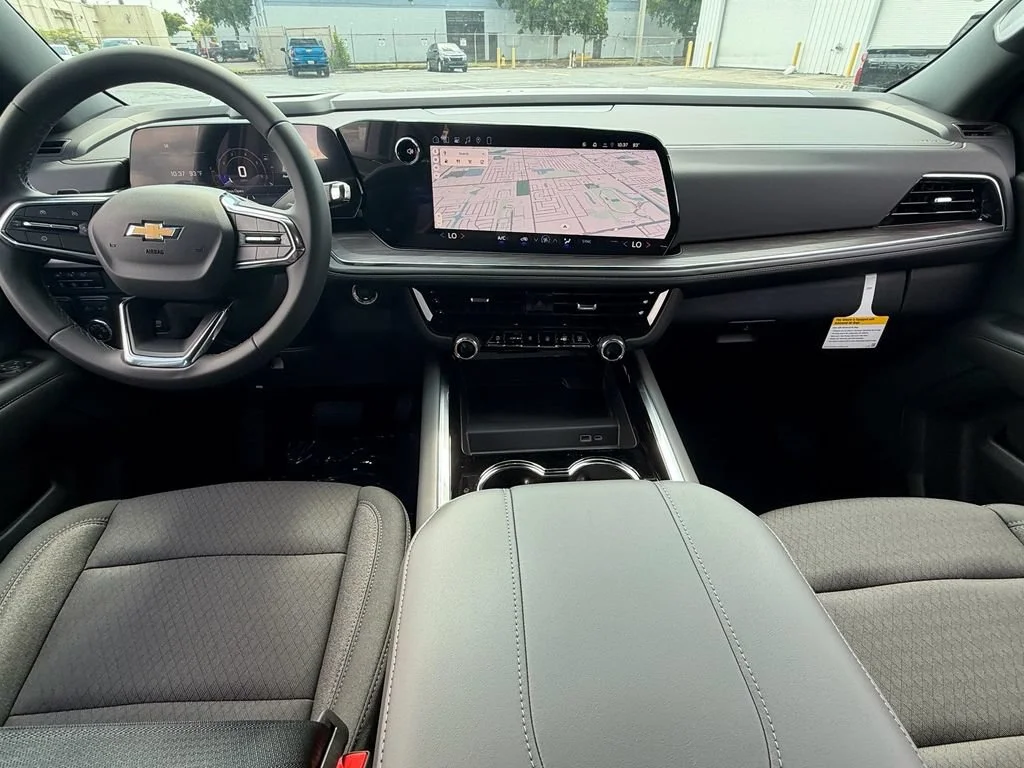 2026 Chevrolet Suburban LS - Photo 14