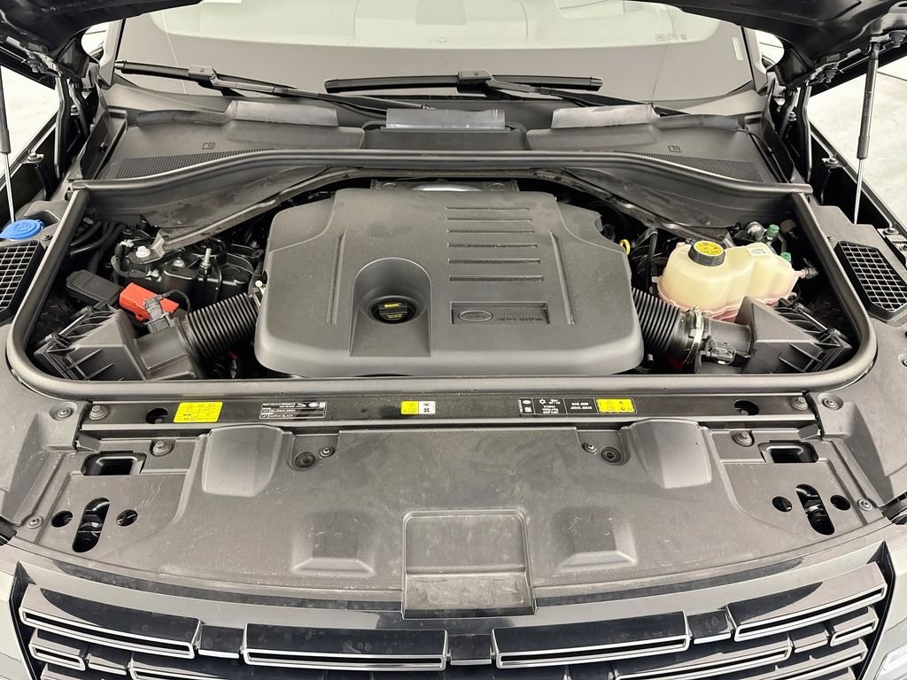 Used 2026 Green Land Rover SE image 31
