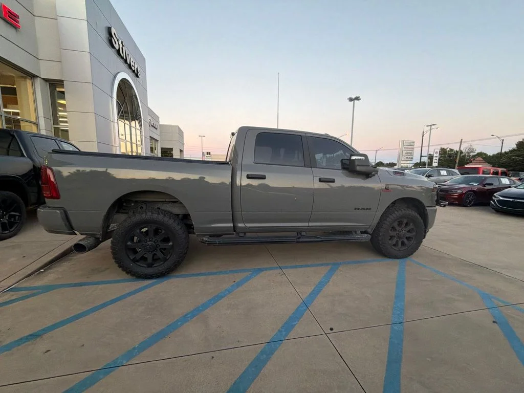 Used 2025 White Ram Big Horn image 15