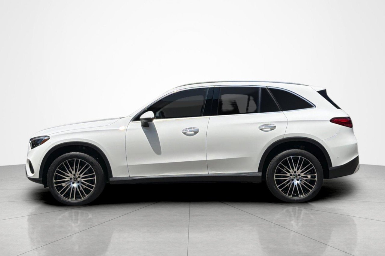New 2026 Polar White Mercedes-Benz GLC 300 SUV image 2