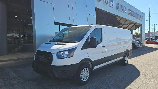New 2026 Oxford White Ford 250 LR RWD image 16