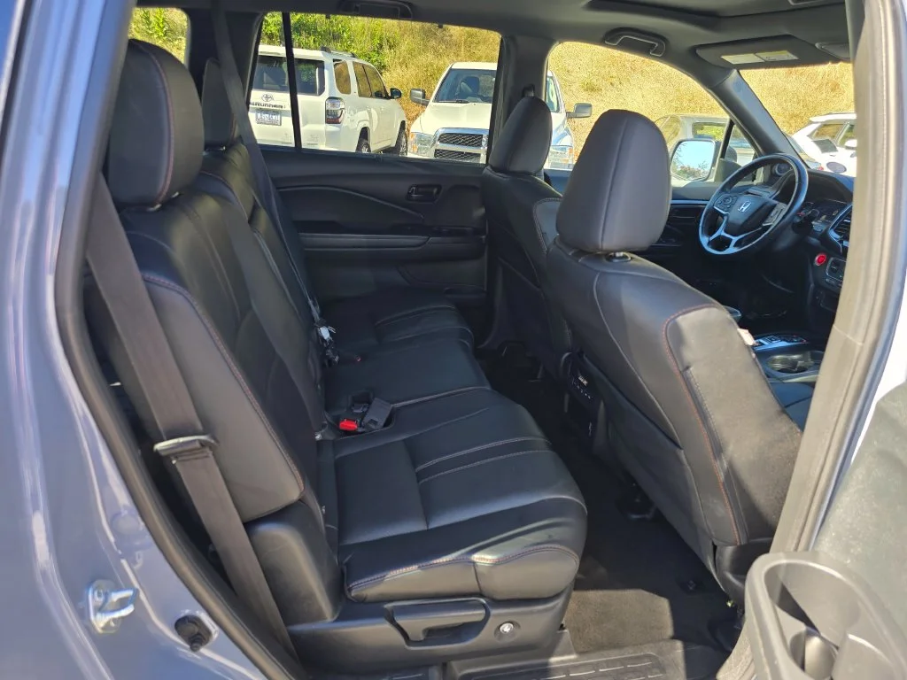 Used 2022 Blue Honda TrailSport image 29