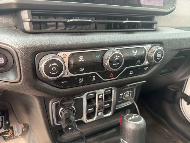 Used 2024 White Jeep Nighthawk image 8