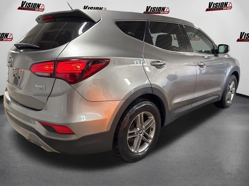 Used 2018 Gray Hyundai 2.4 Base image 5