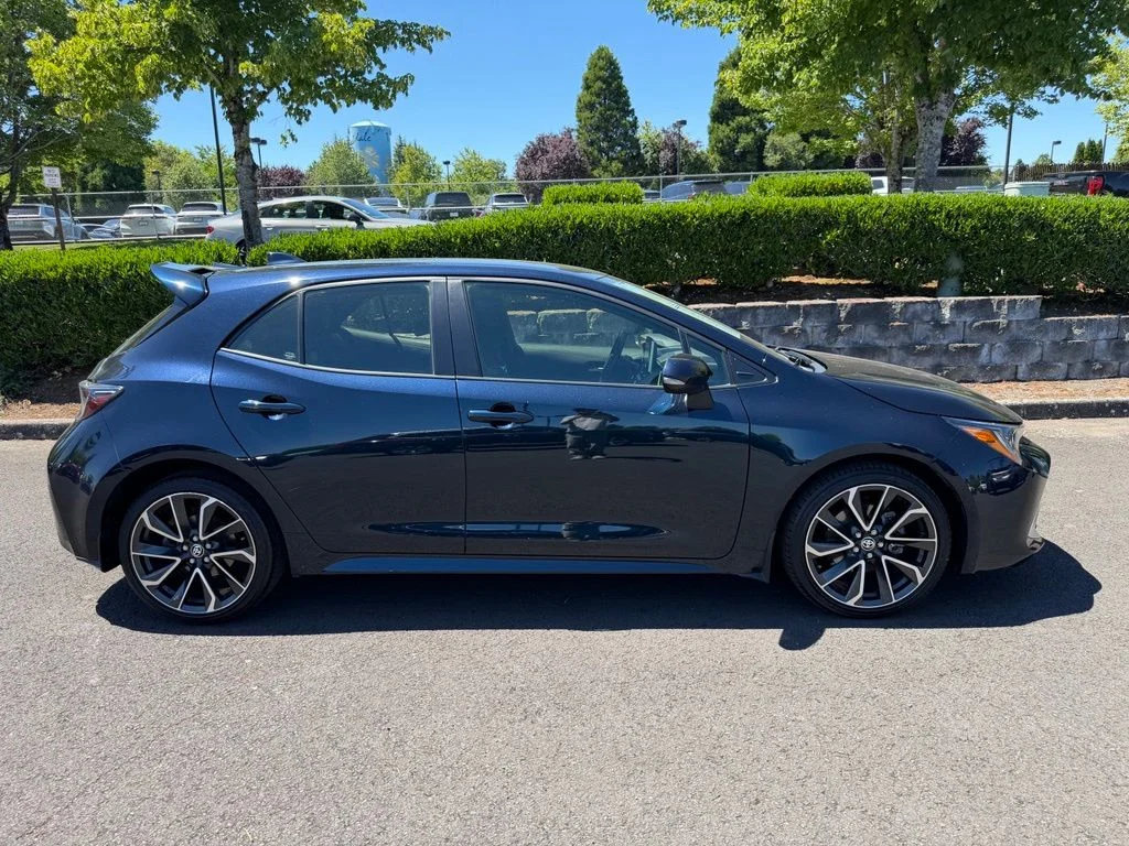 Used 2022 Galactic Aqua Mica Toyota XSE image 8