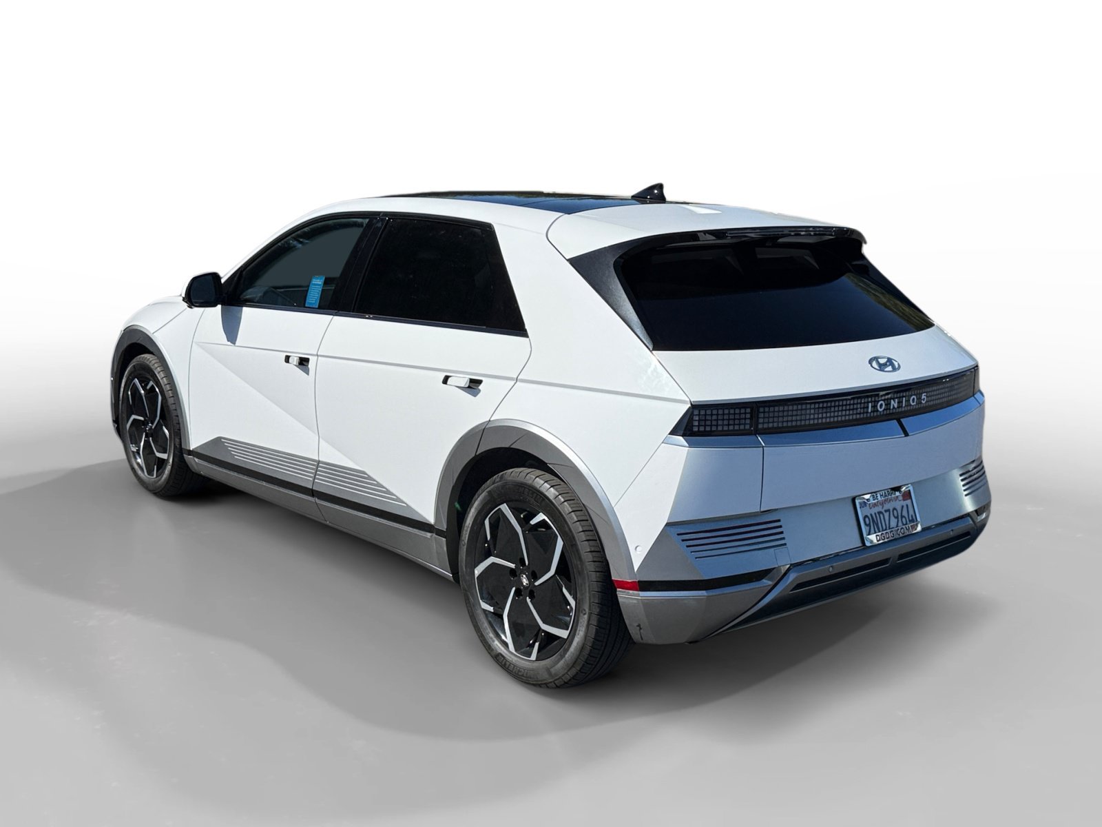 Used 2024 White Hyundai Limited image 3