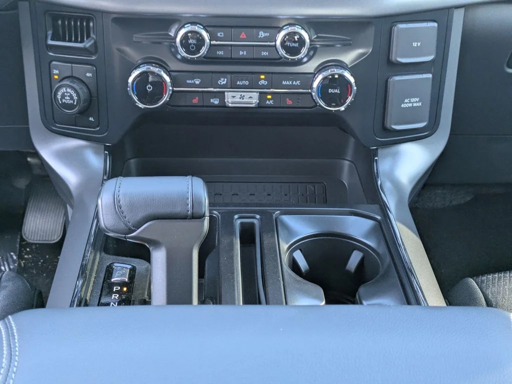 New 2026 Carbonized Gray Metallic Ford XLT image 18