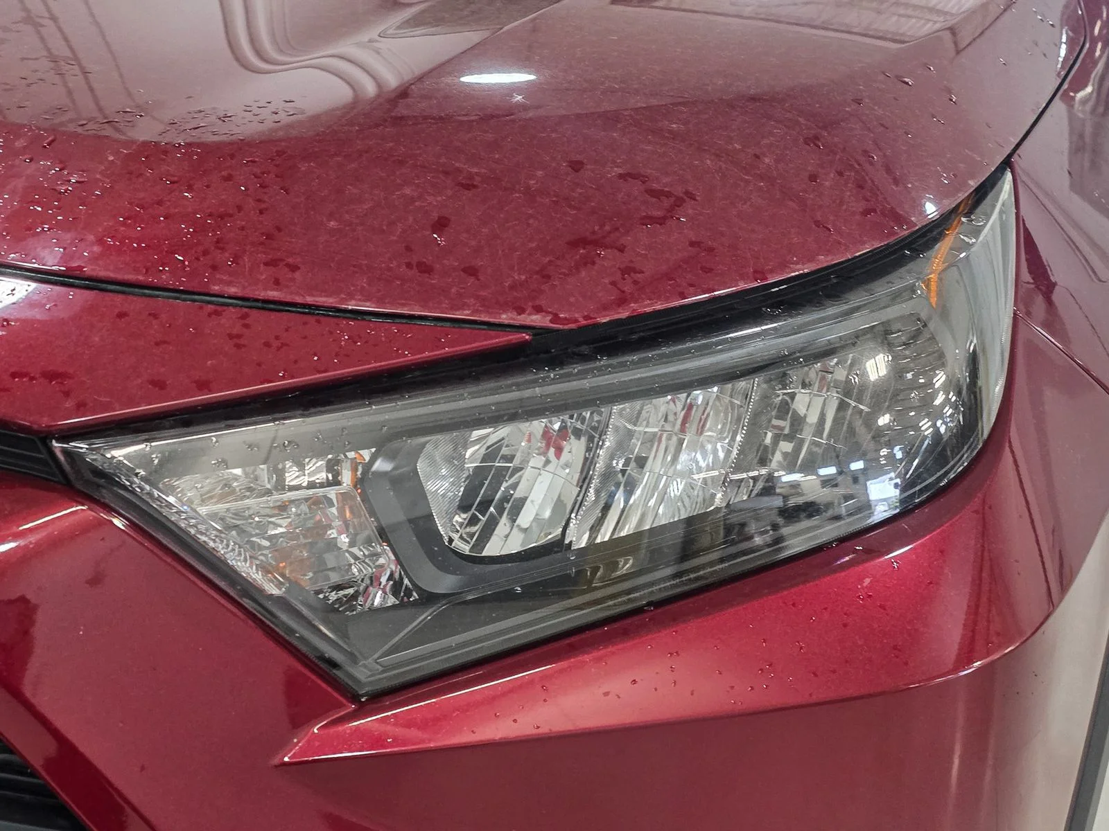 Certified Used 2019 Pearl Toyota LE image 14