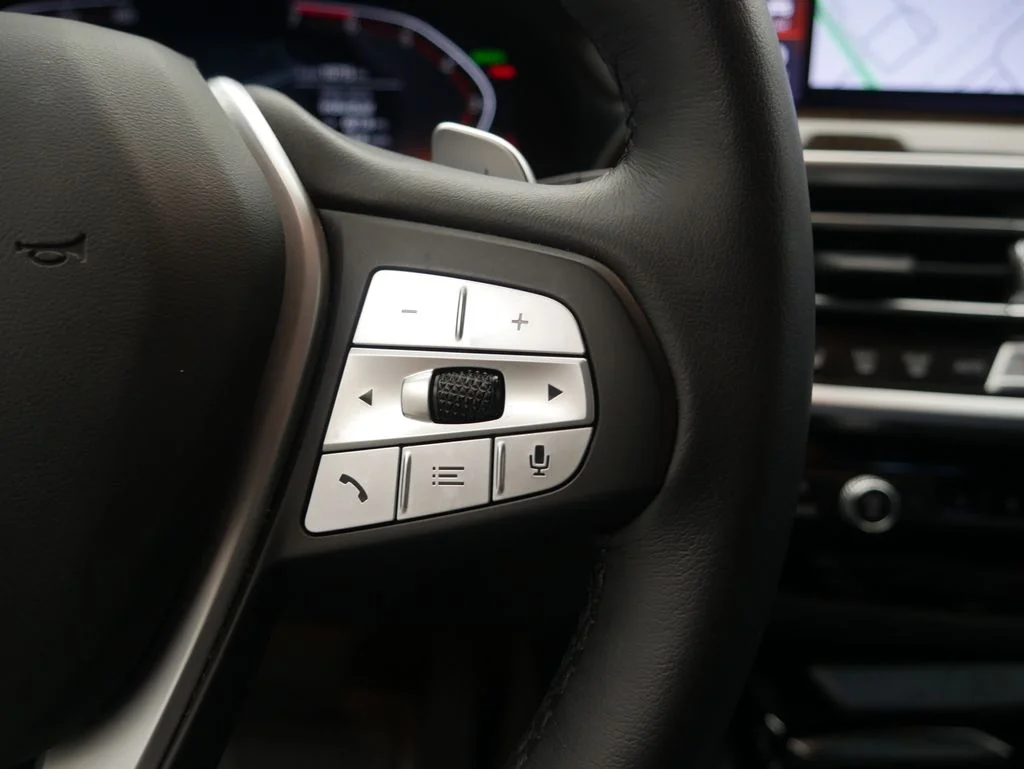 Used 2023 Jet Black BMW xDrive30i image 38