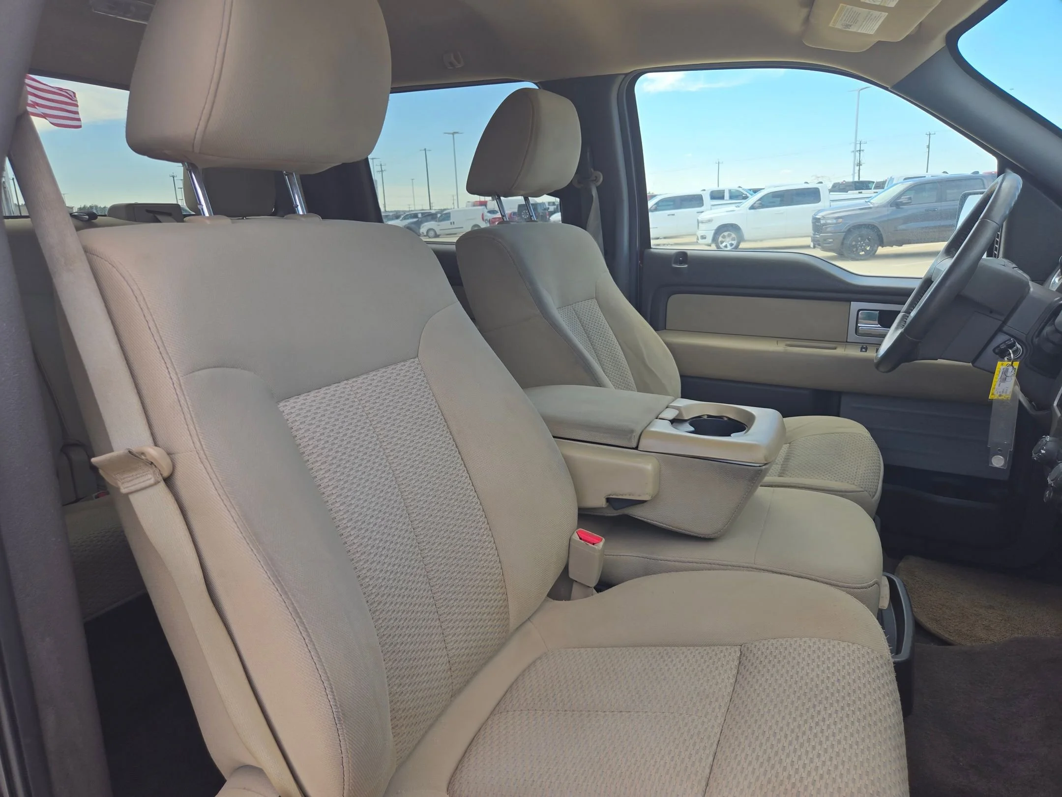 Used 2010 Red Ford XLT image 22