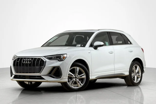 2023 Audi Q3 S line Premium Plus 45 TFSI quattro
