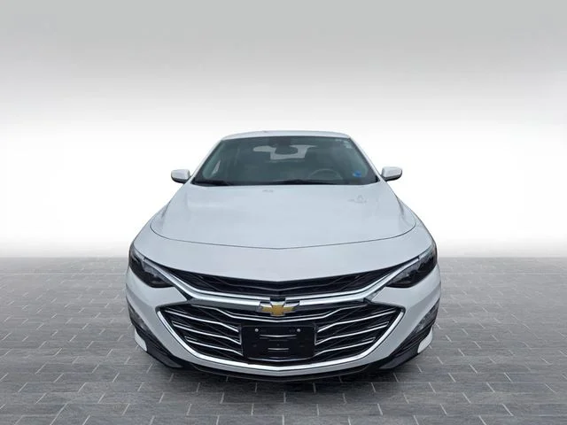 Used 2023 White Chevrolet LT image 2