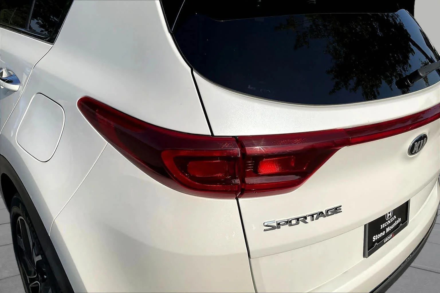 Used 2021 Snow White Pearl Kia EX image 28