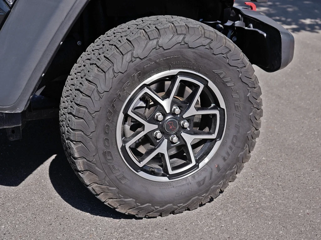 Used 2025 Black Clearcoat Jeep Rubicon image 15