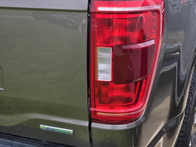 Used 2022 Gray Ford XLT image 4
