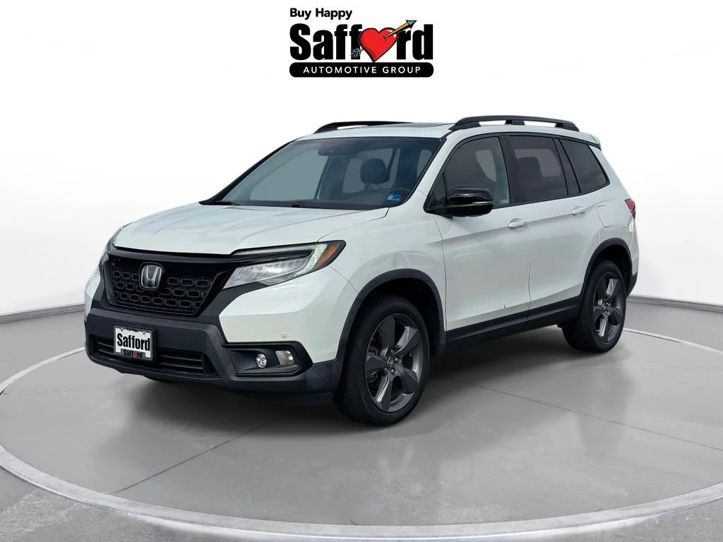 Used 2019 White Honda Touring image 1