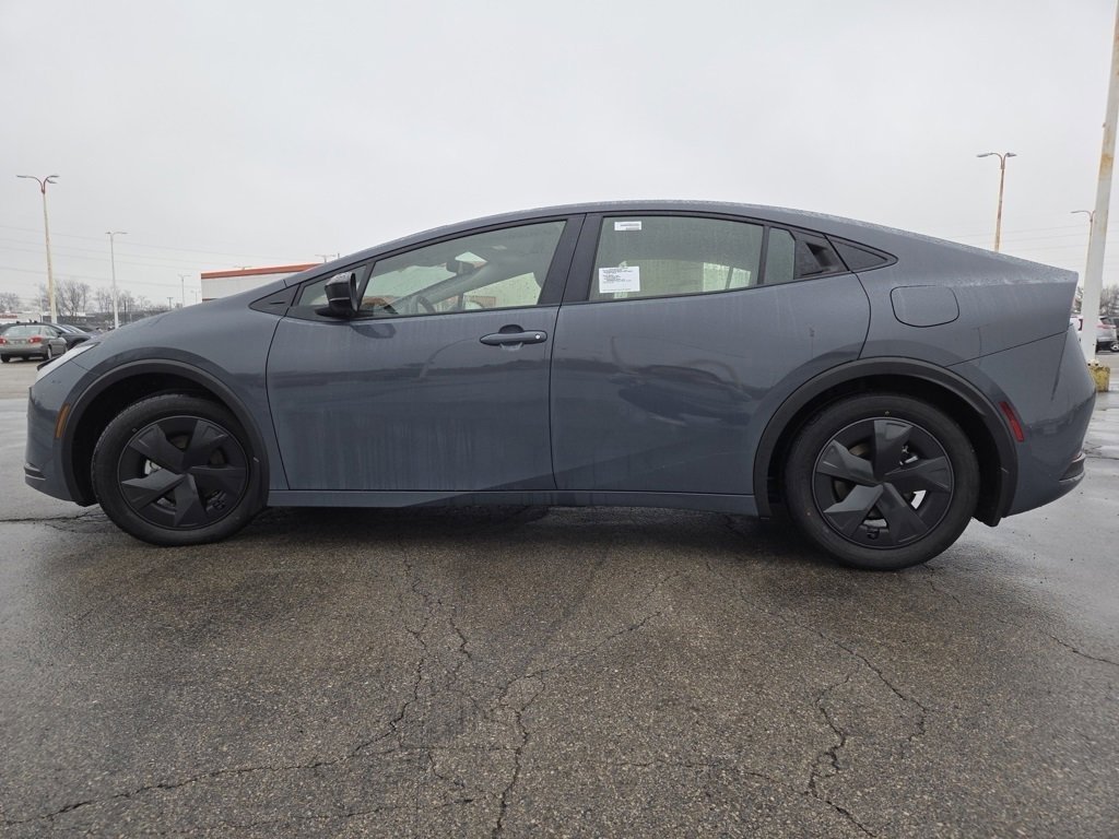 2026 Toyota Prius LE - Photo 18