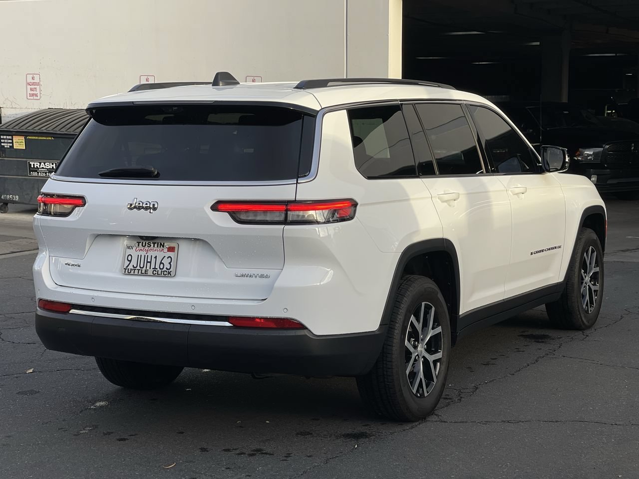 Used 2023 Bright White Clearcoat Jeep Limited image 5