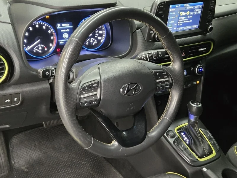 Used 2019 Lime Twist Hyundai Limited image 15