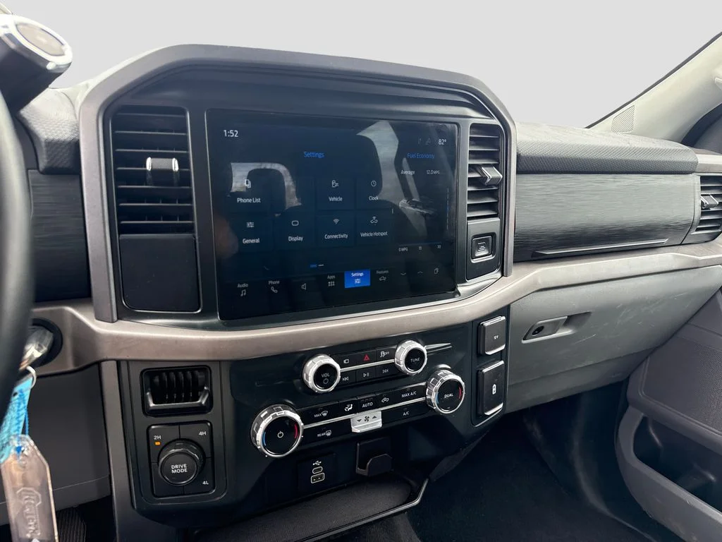 Used 2025 Silver Ford XLT image 18