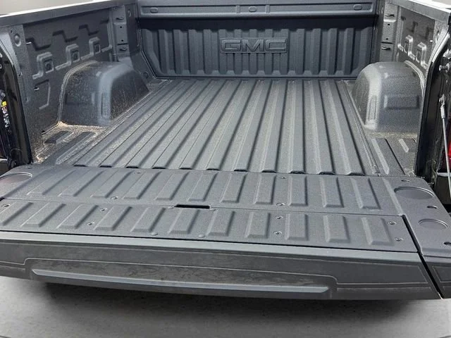 2026 GMC Sierra 1500 SLT - Photo 9