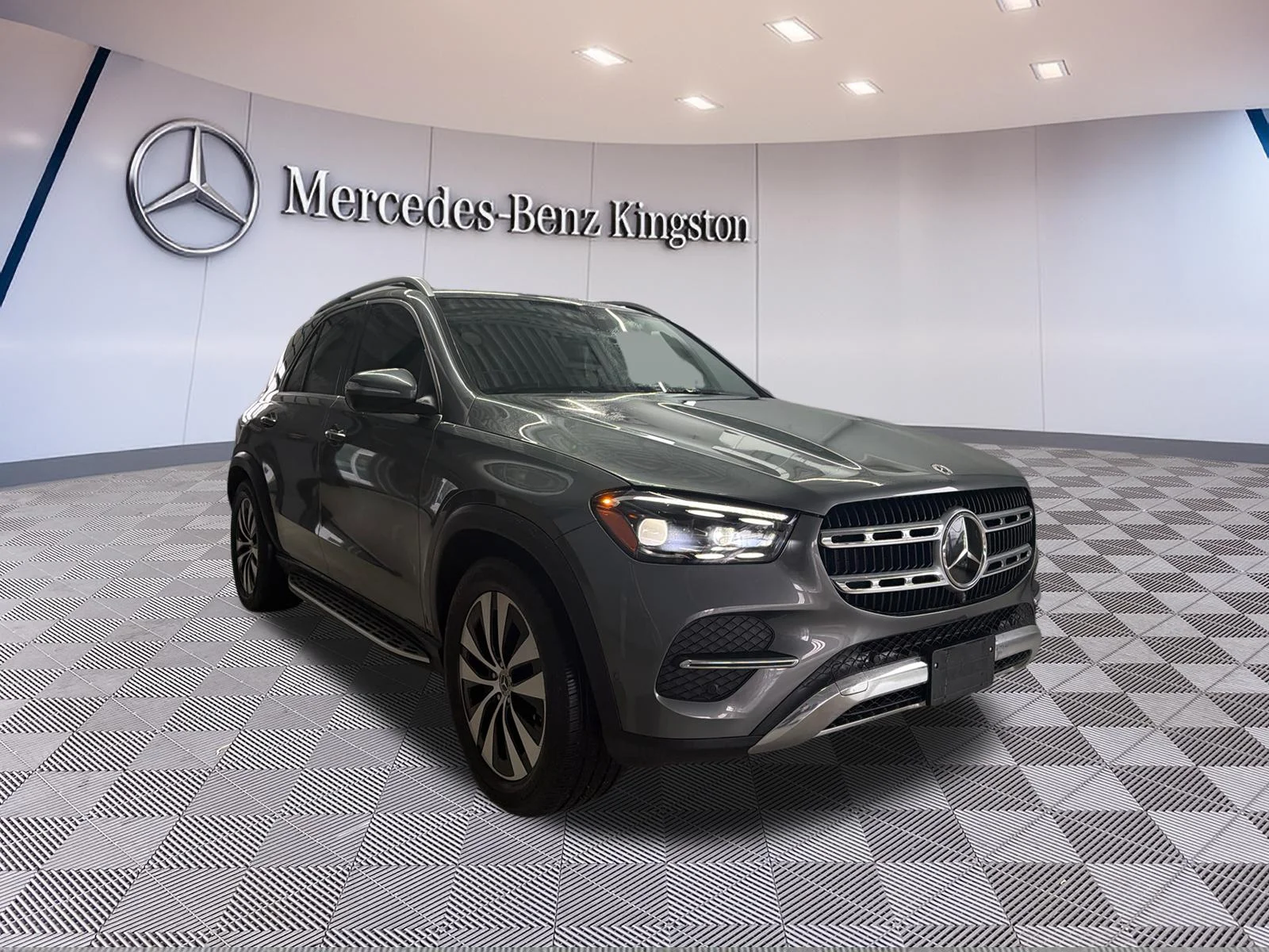 Certified Used 2025 02992 Mercedes-Benz GLE 450 4MATIC SUV image 1