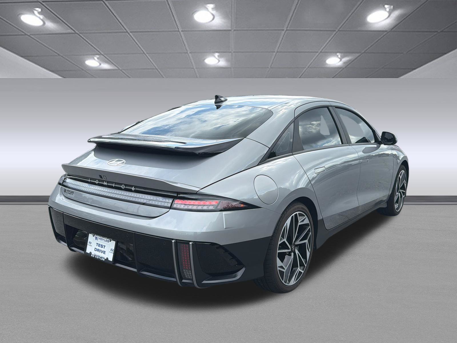 Certified Used 2024 Curated Silver Hyundai SEL image 5