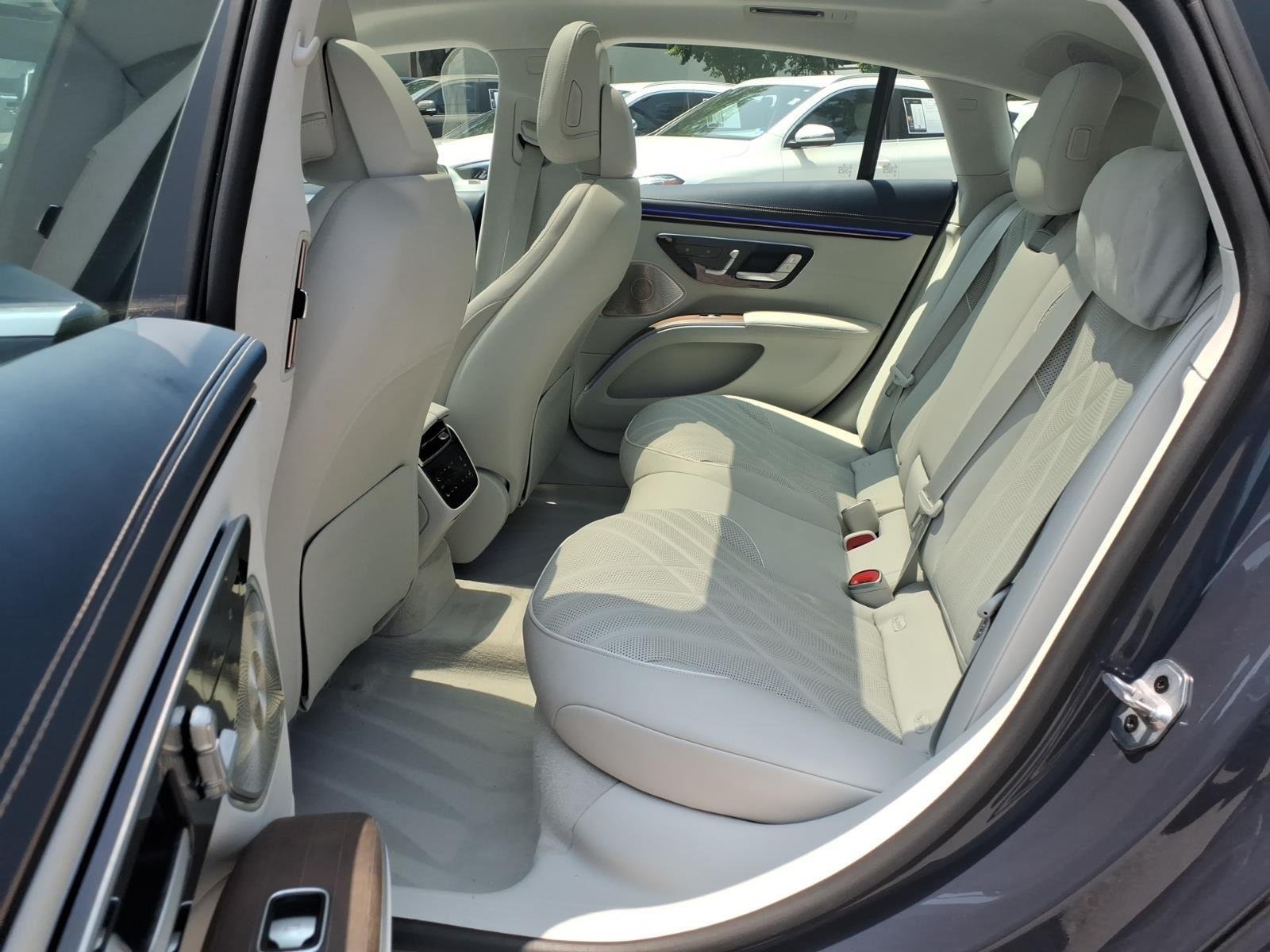 Used 2023 Twilight Blue Metallic Mercedes-Benz EQS 580 image 20