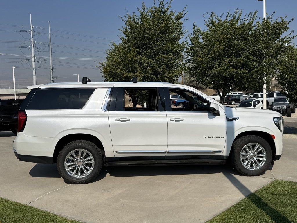 2022 GMC Yukon XL SLT - Photo 7