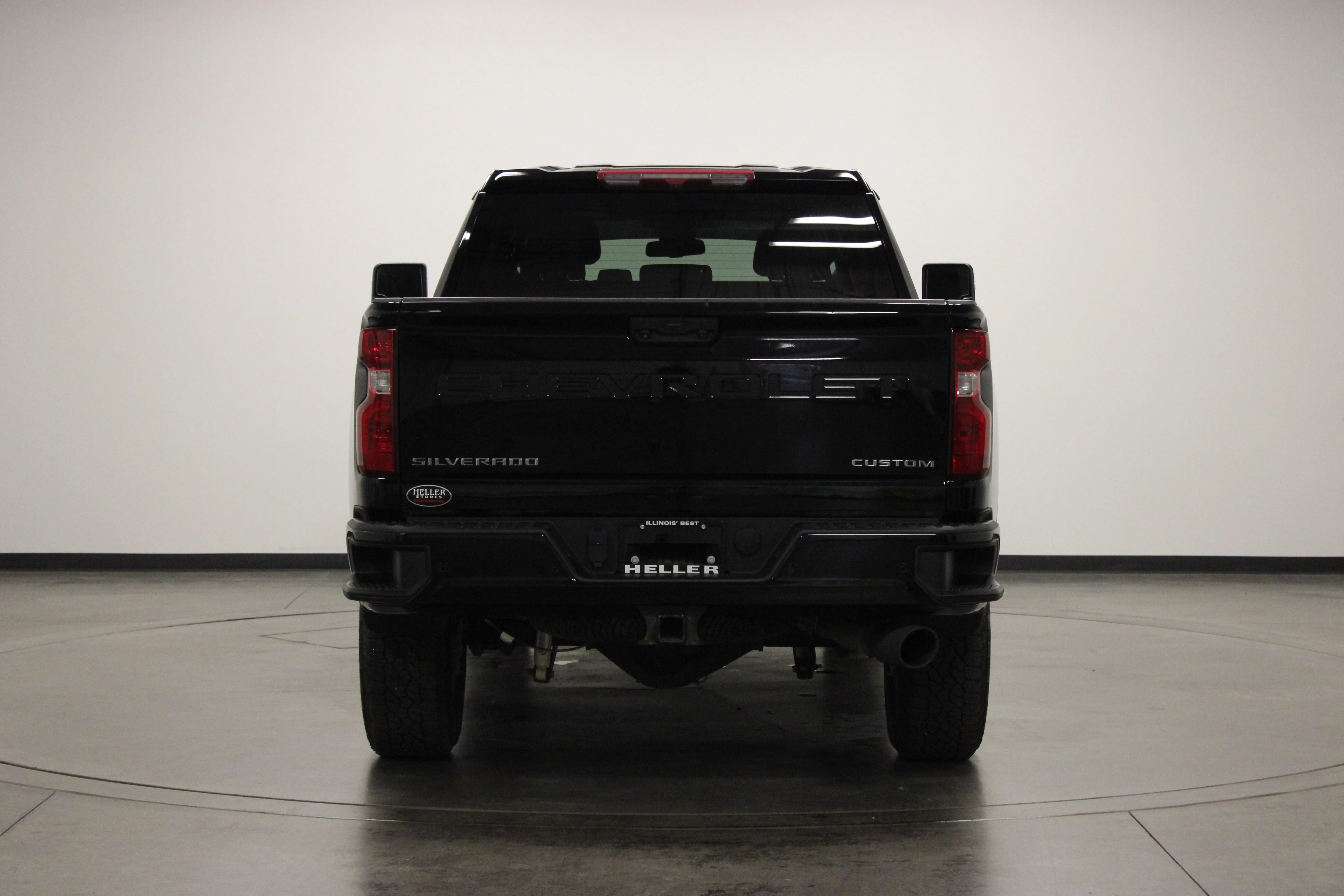 Used 2024 Black Chevrolet Custom image 7