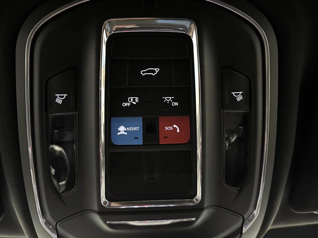 Used 2023 Velvet Jeep Altitude X image 24