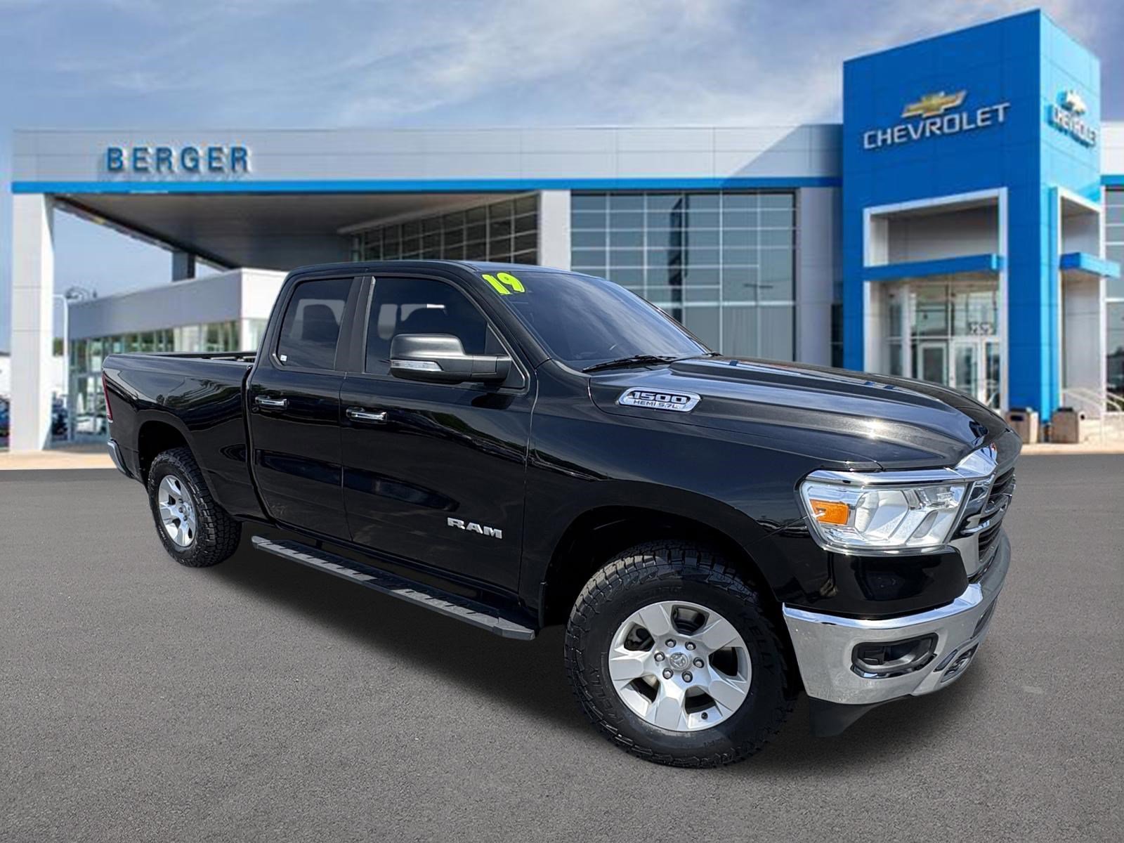 2019 RAM 1500 Big Horn/Lone Star 4x4 Quad Cab 6'4's photo