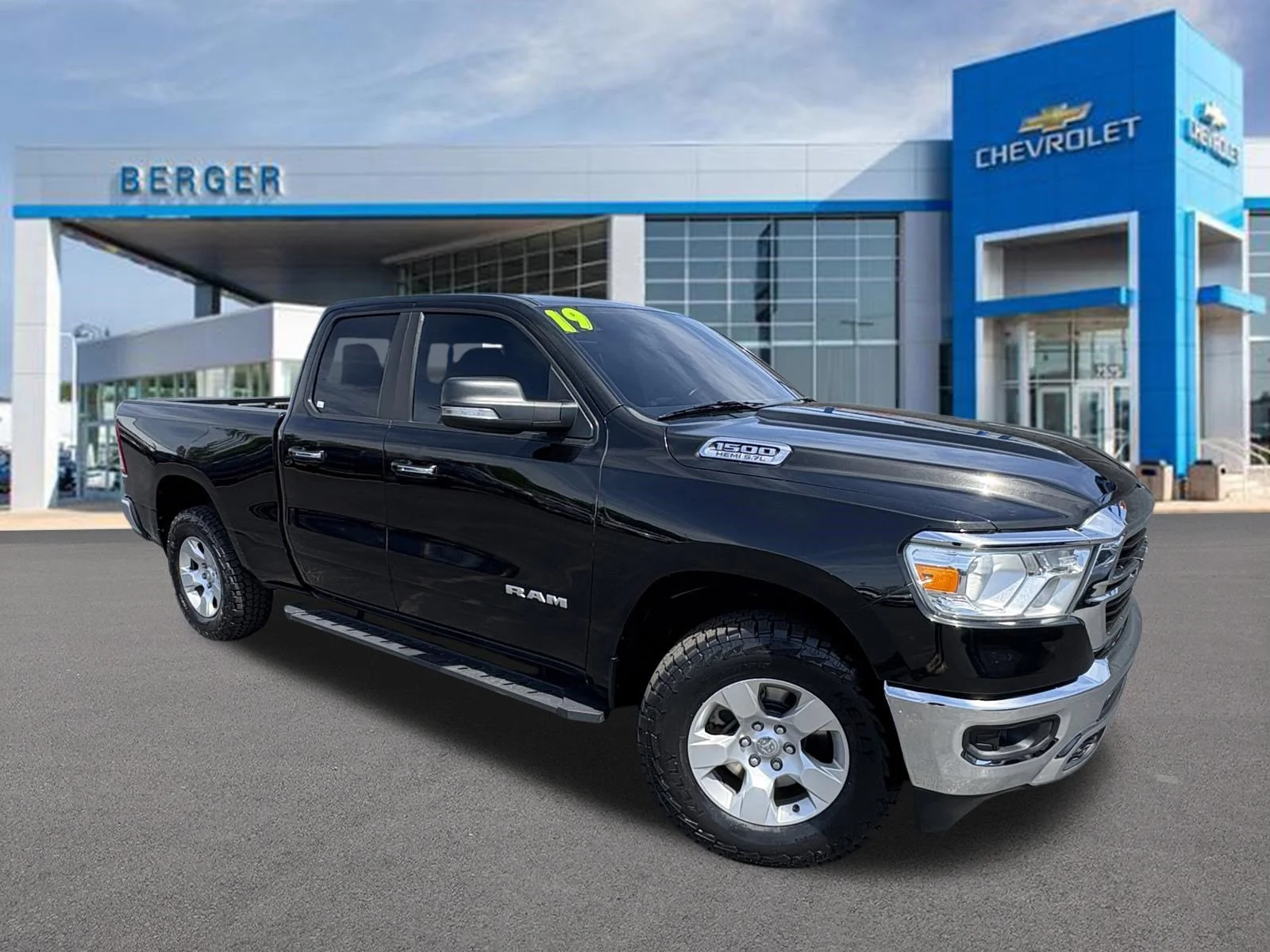 2019 RAM 1500 Big Horn/Lone Star 4x4 Quad Cab 6'4's photo