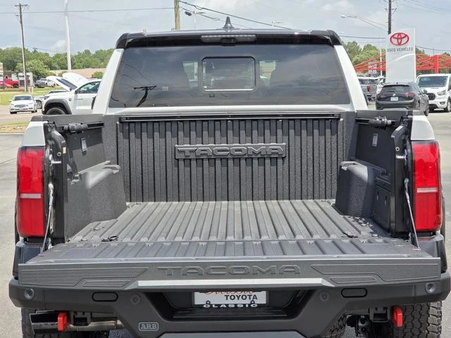 2026 Toyota Tacoma TRD Pro - Photo 8