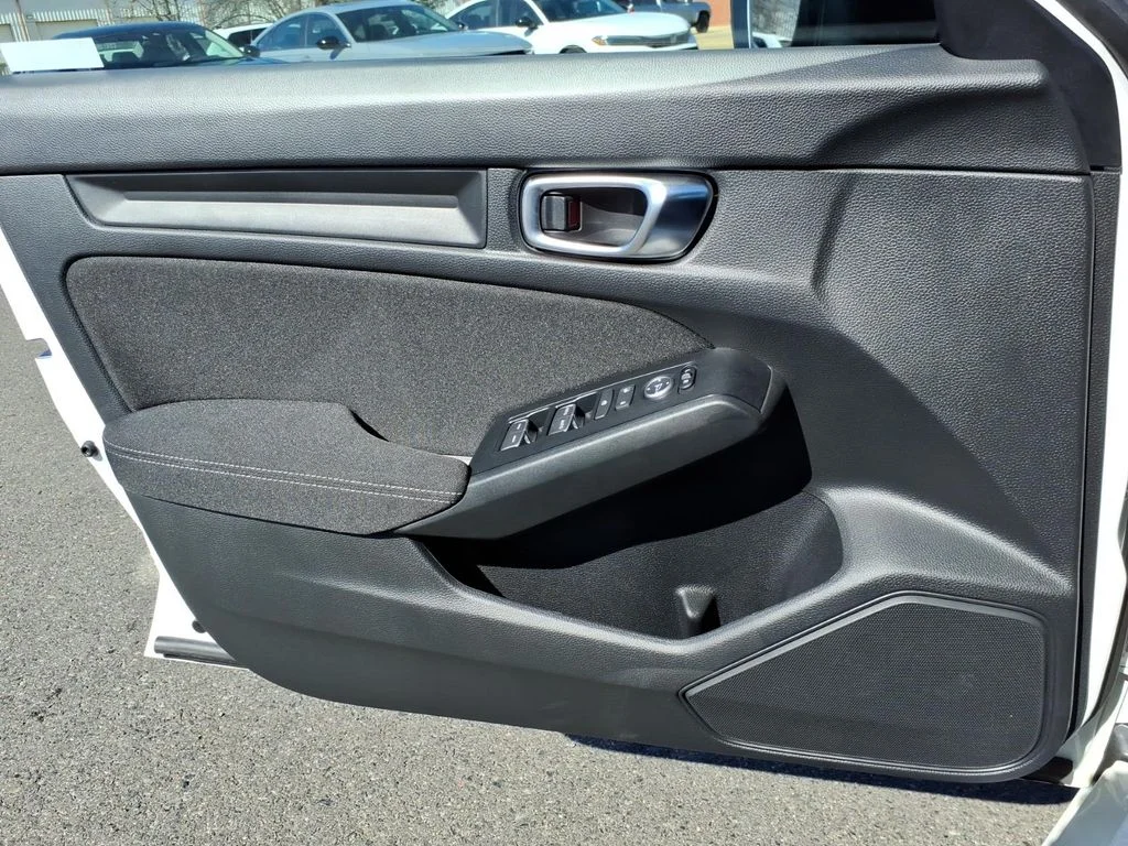 2025 Honda Civic Hatchback Sport - Photo 12
