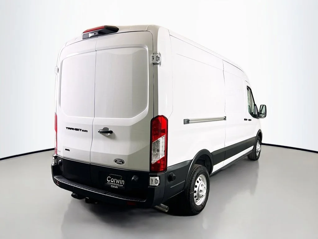 New 2026 Oxford White Ford Base image 15
