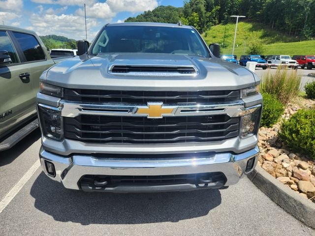 Used 2024 Gray Chevrolet LT image 2