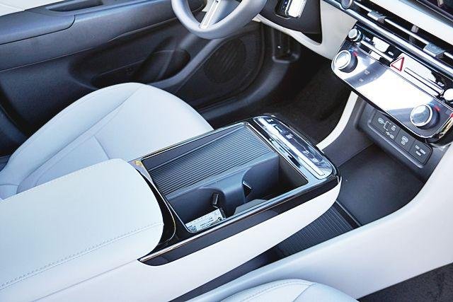 New 2026 White Hyundai Blue image 14