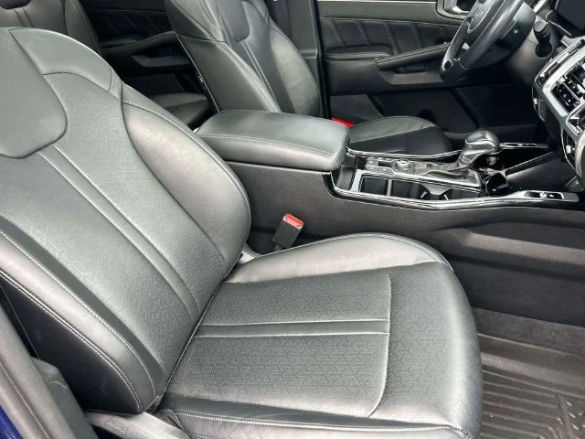 Used 2023 Blue Kia SX image 26