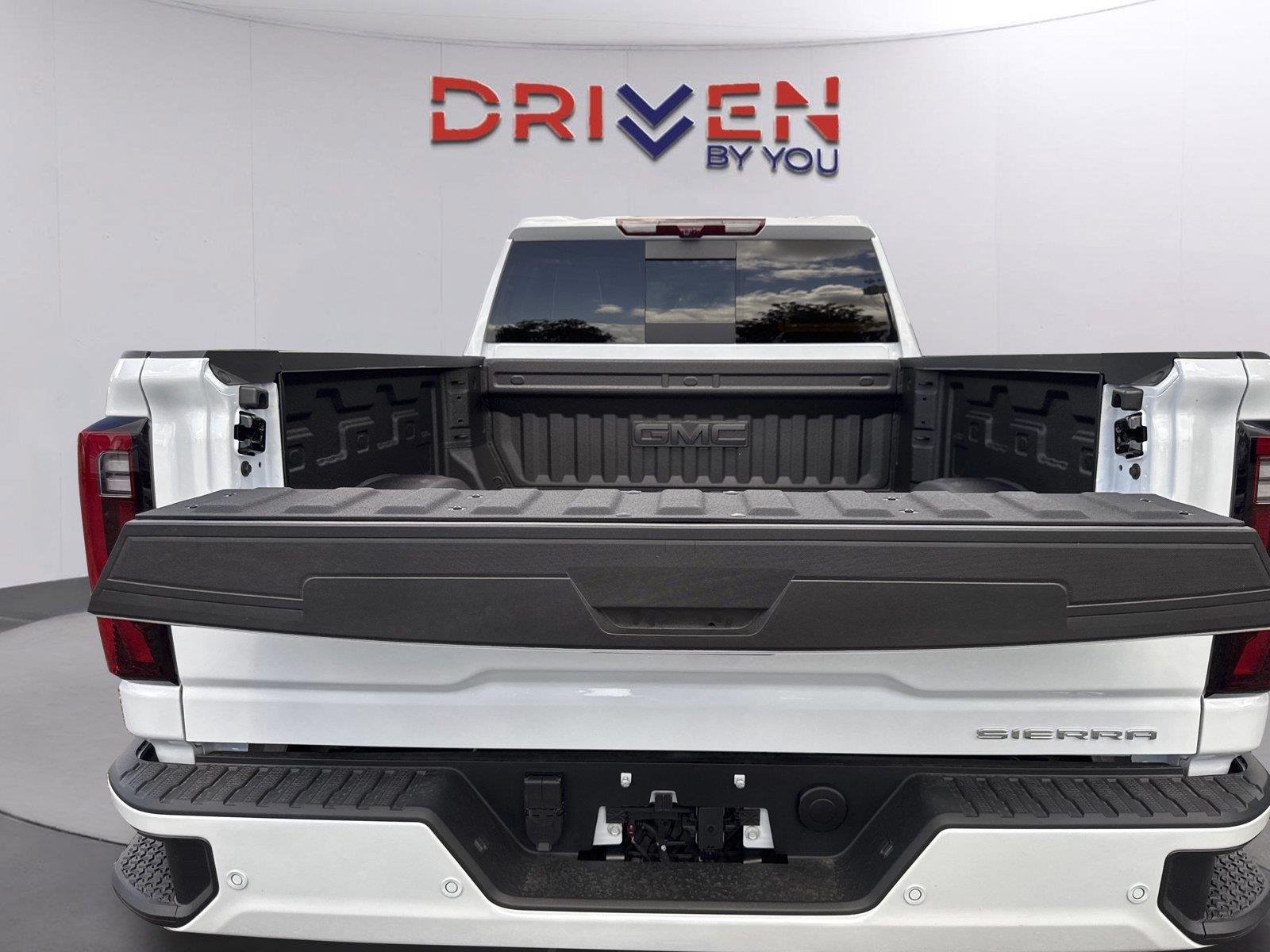 New 2026 Glacier White Tricoat GMC Denali Ultimate image 35
