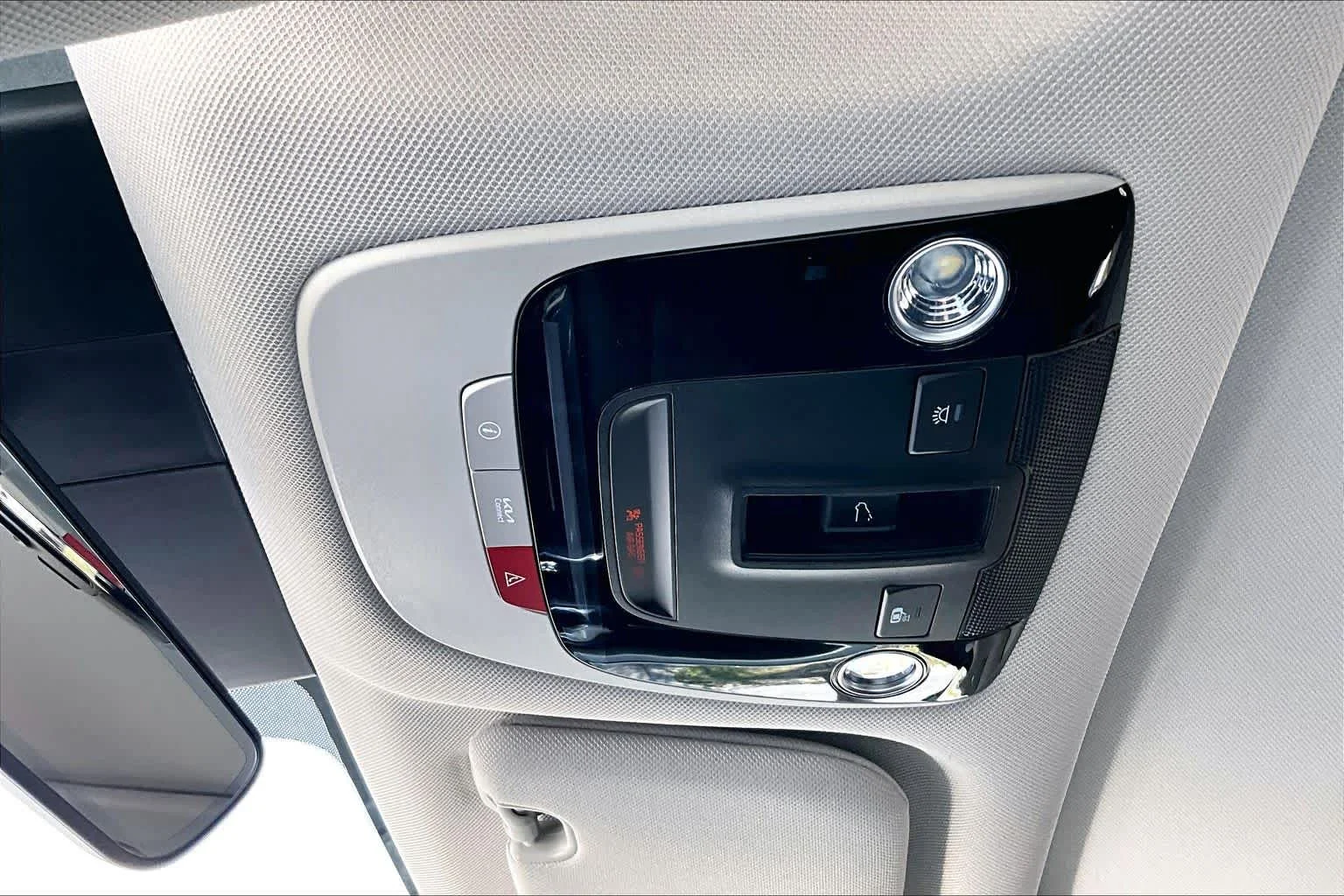 Used 2023 Passion Red Kia SX image 32