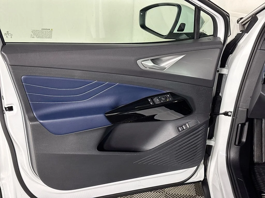 Certified Used 2025  Volkswagen Pro S Plus image 10