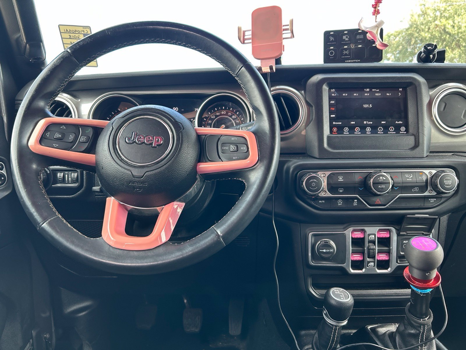 Used 2018 Gray Jeep Unlimited Sahara image 13