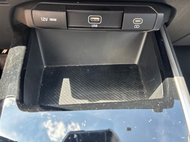 Used 2024 Red Kia LX image 27