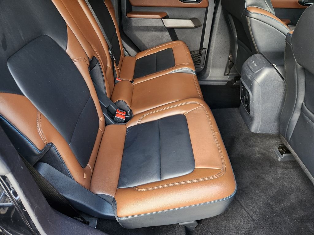 Used 2022 Shadow Black Ford Outer Banks image 31