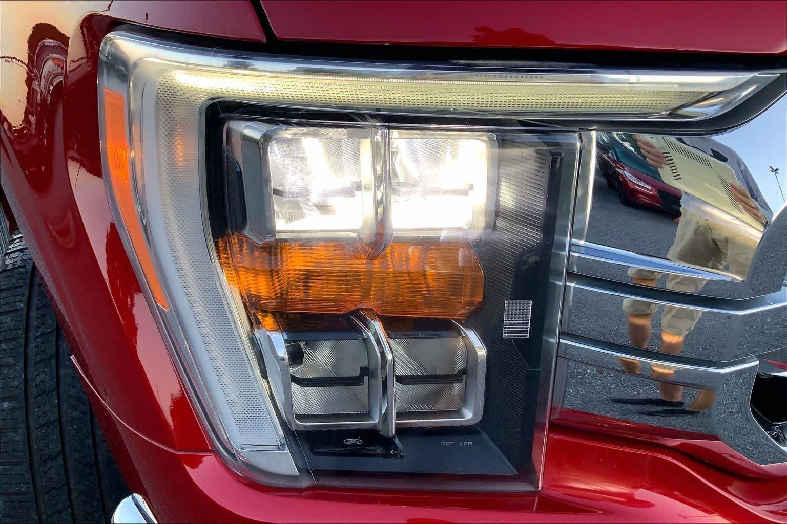 Used 2021 Rapid Red Metallic Tinted Clearcoat Ford XLT image 25