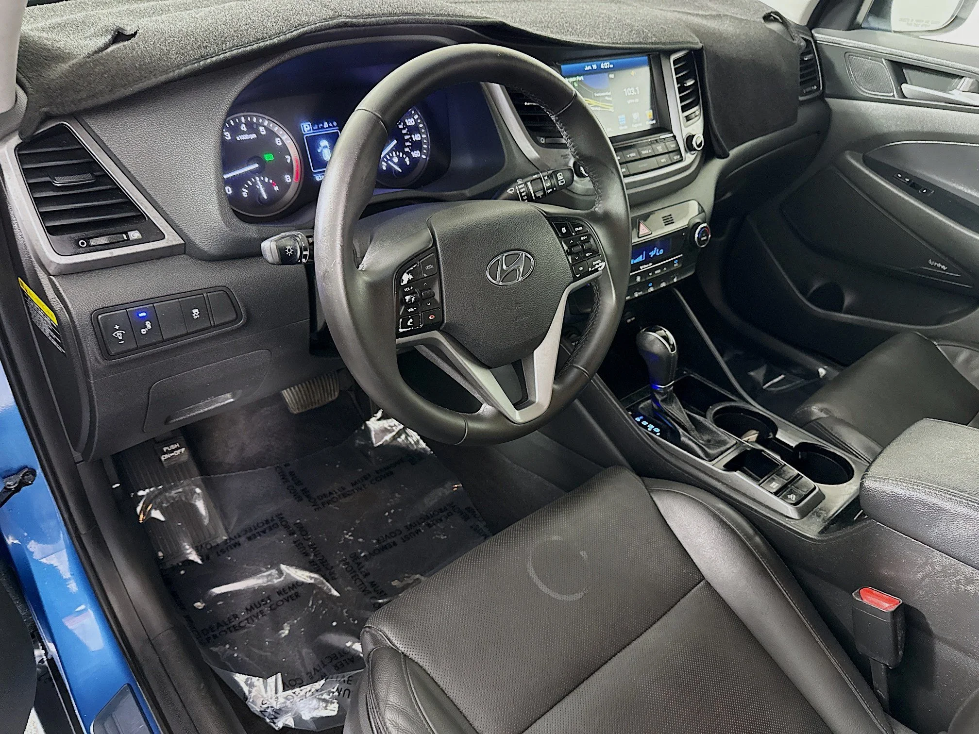 Used 2017 Caribbean Blue Hyundai SE Plus image 19