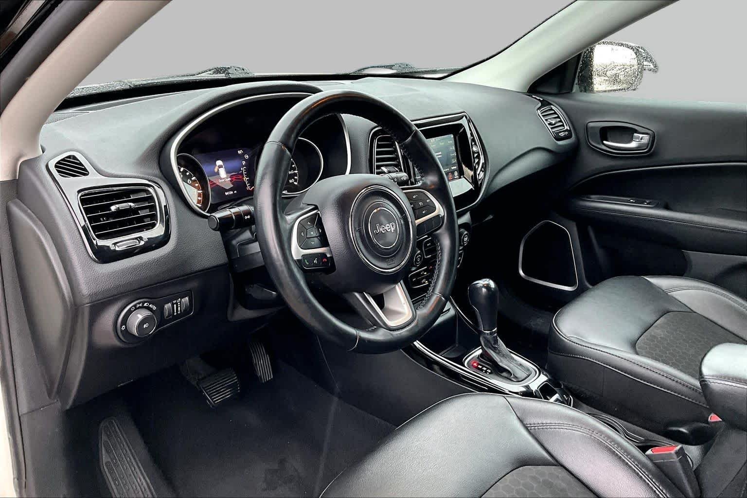 Used 2021 White Clearcoat Jeep Altitude image 17